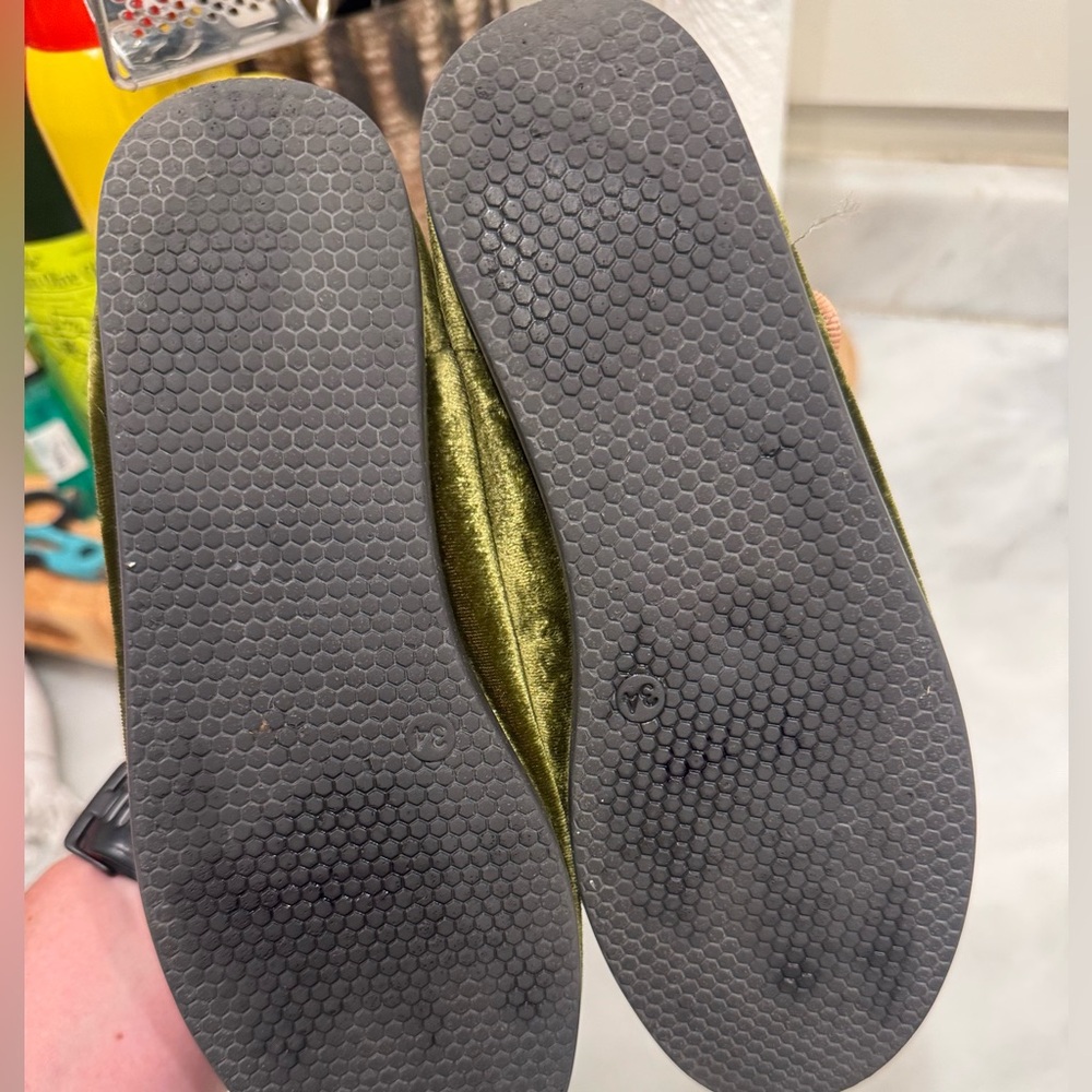 Bonton Red Jane Soft Velvet Mary Jane Shoes Girls Size 34 EU 10-12Y Olive Green - Picture 5 of 5